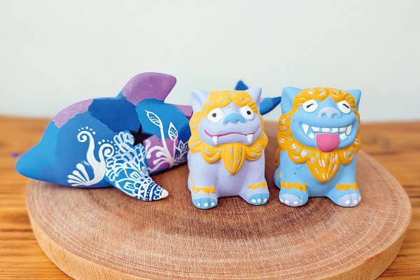 シーサー絵付け