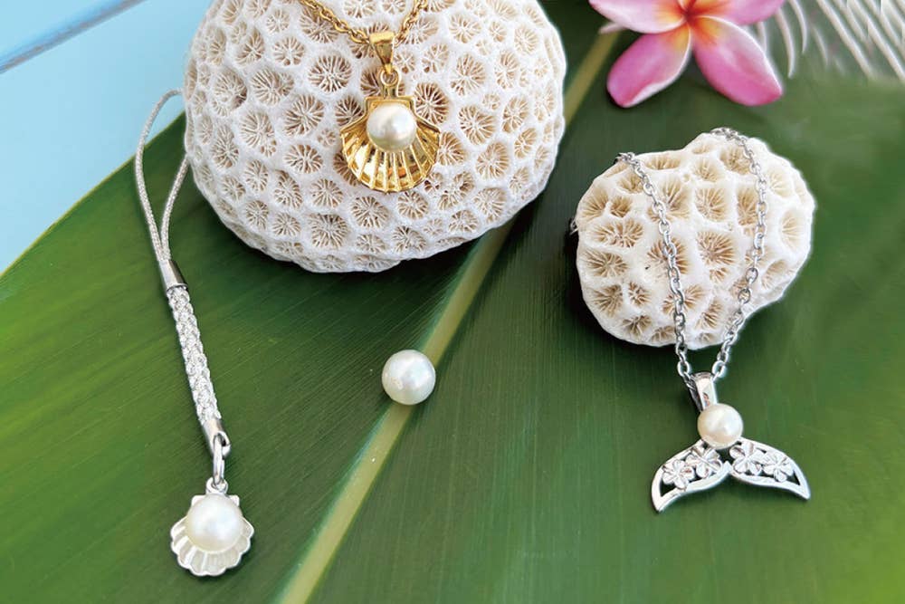 Angel's Pearl Pendant/Netsuke