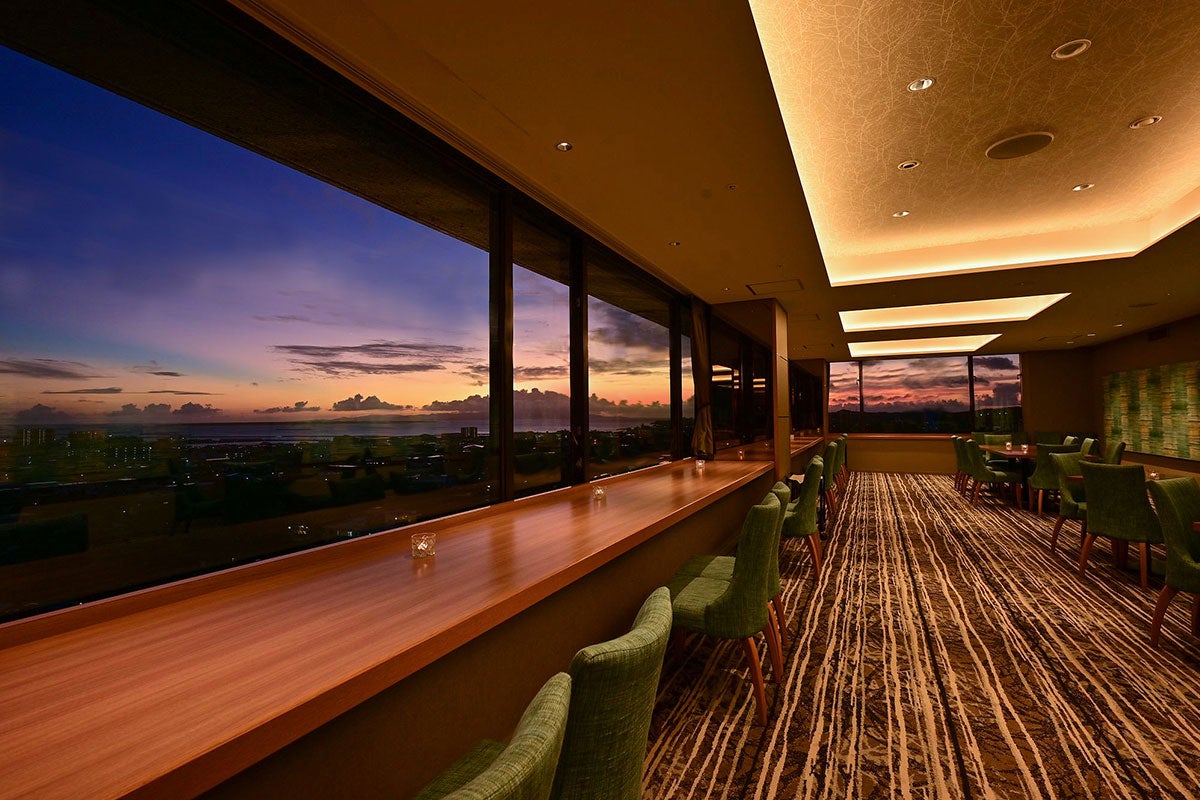 最上階スカイバーカプリコン景色