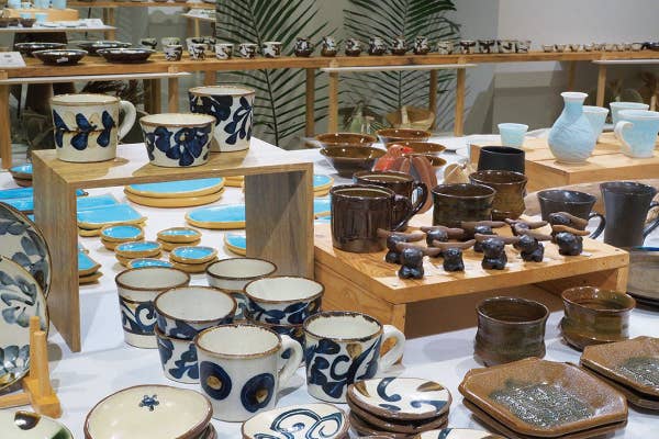 焼物の展示風景
