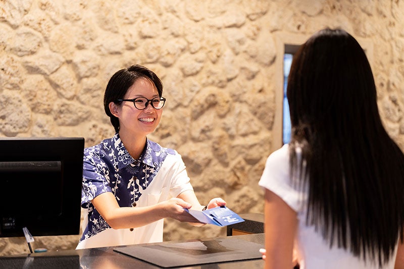 フロントスタッフイメージ