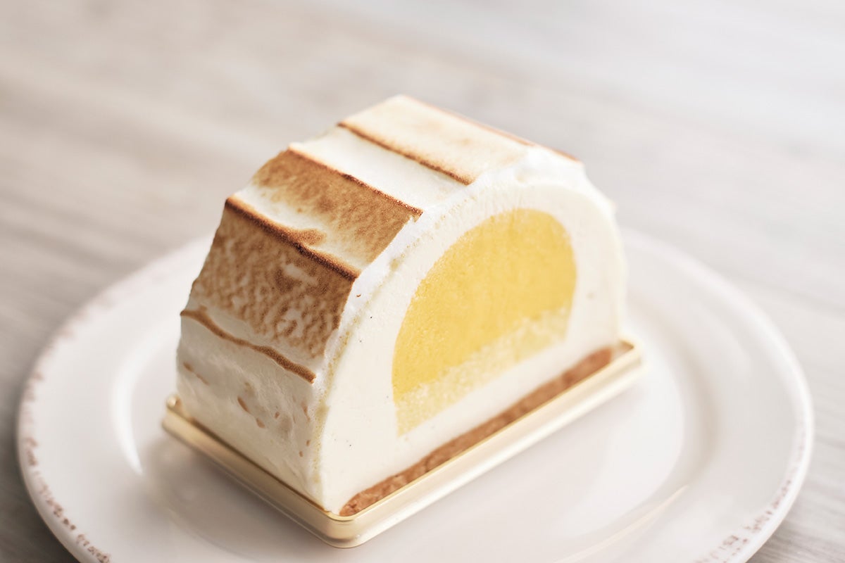 新作のケーキ