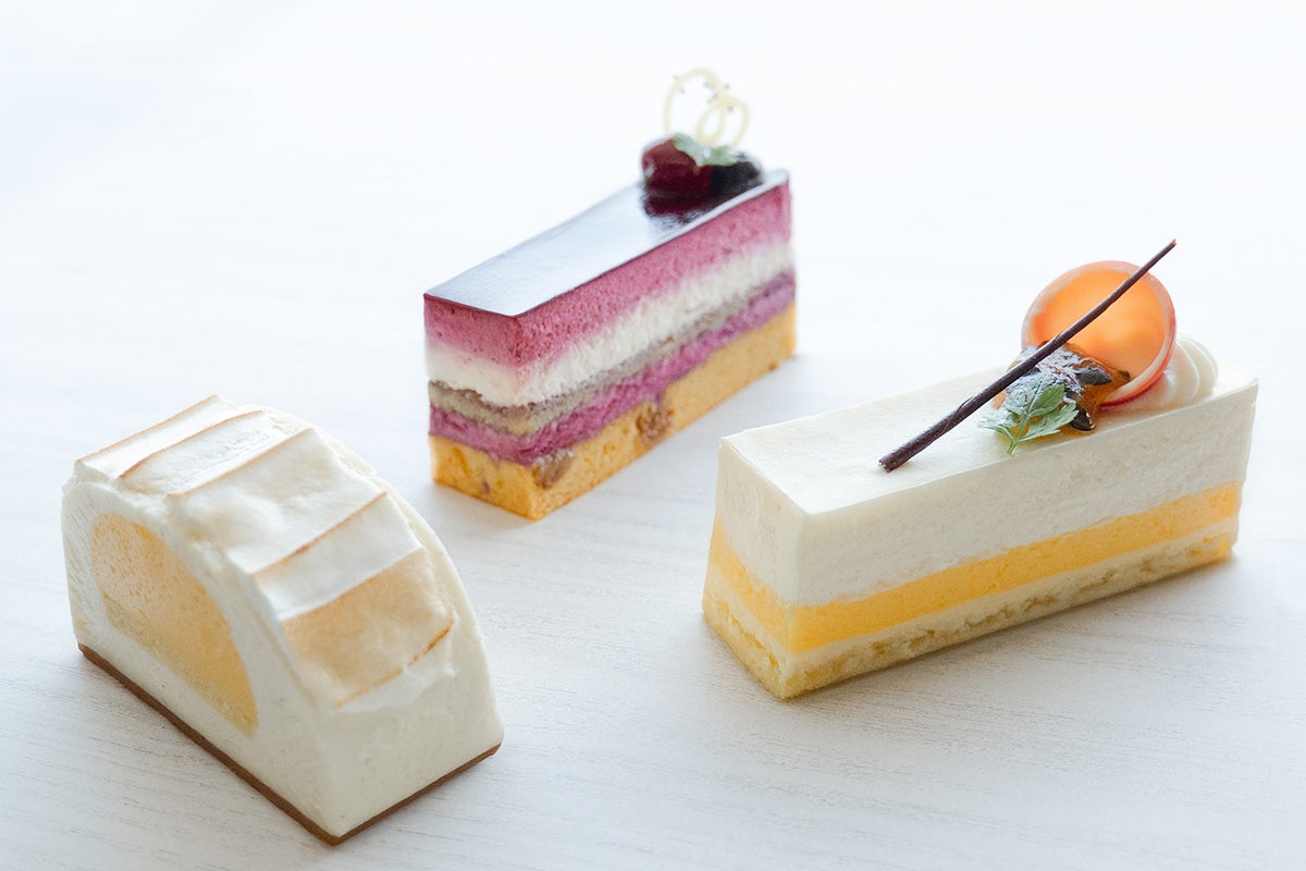 新作のケーキ